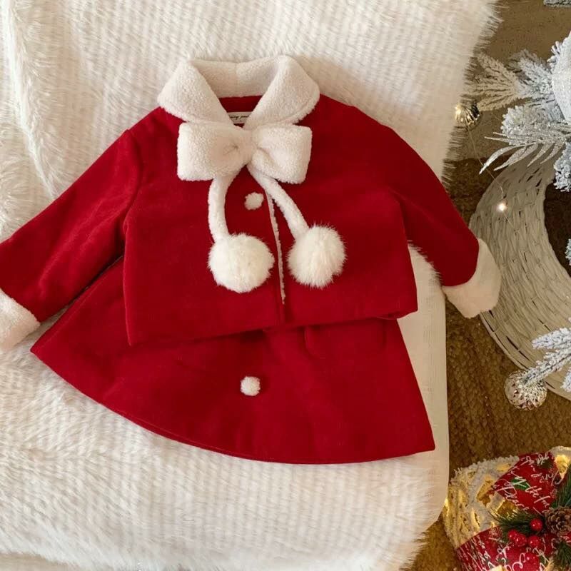 Love the red snow bow set