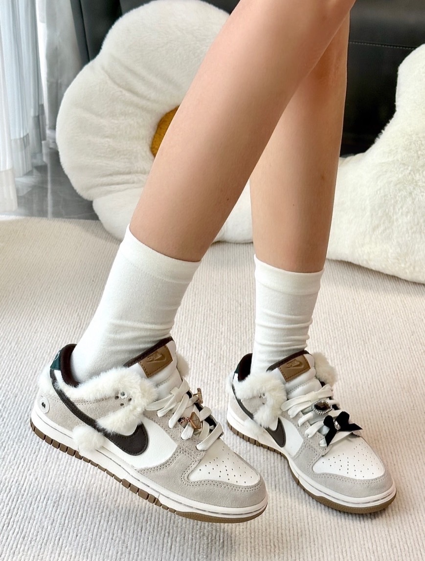 Nike Dunk Low "Fur&Bling" 灰白黑 經典 低筒 毛絨 女鞋 休閒鞋 FB1859121