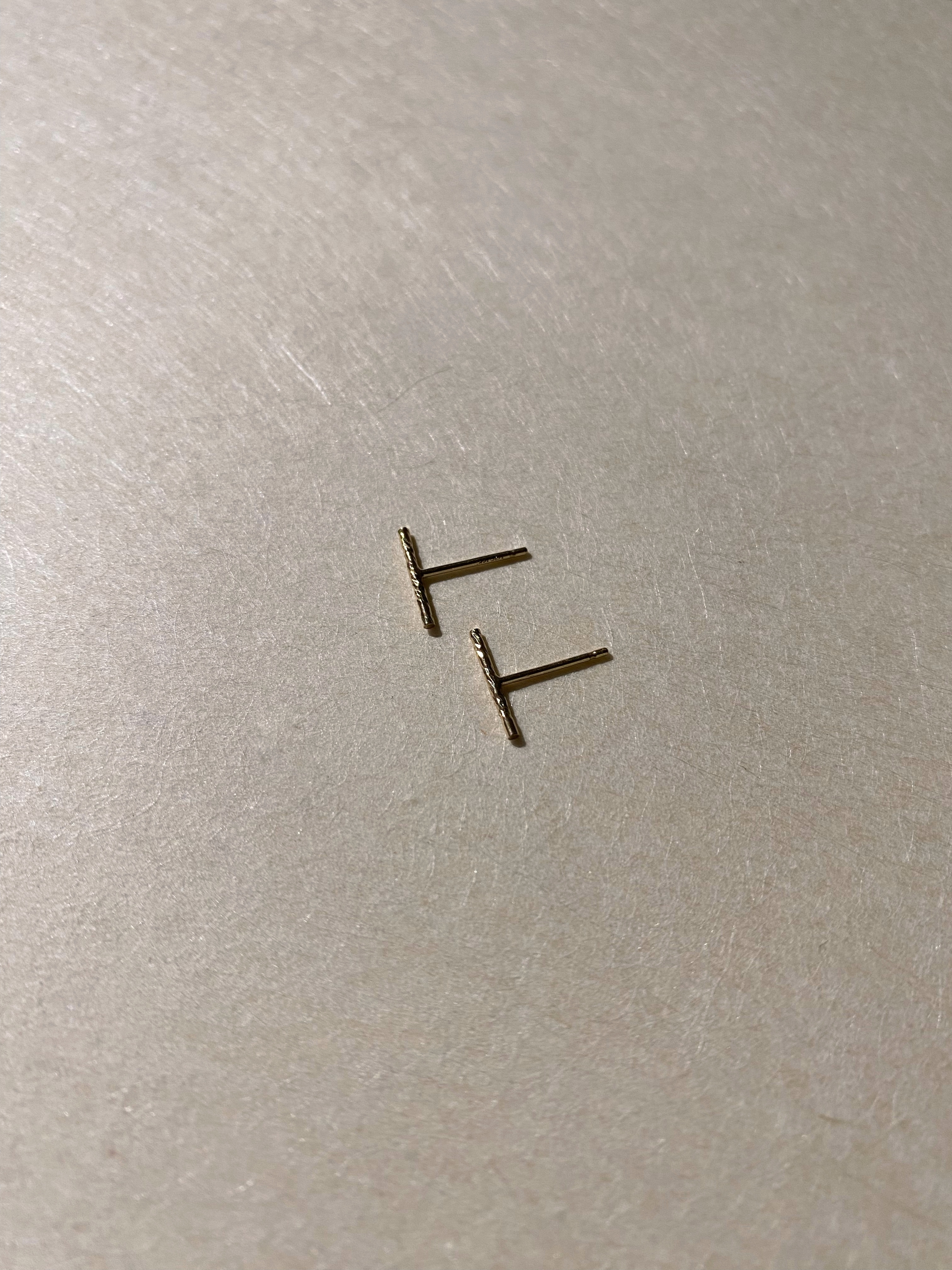 亮亮直線耳釘 (單支)