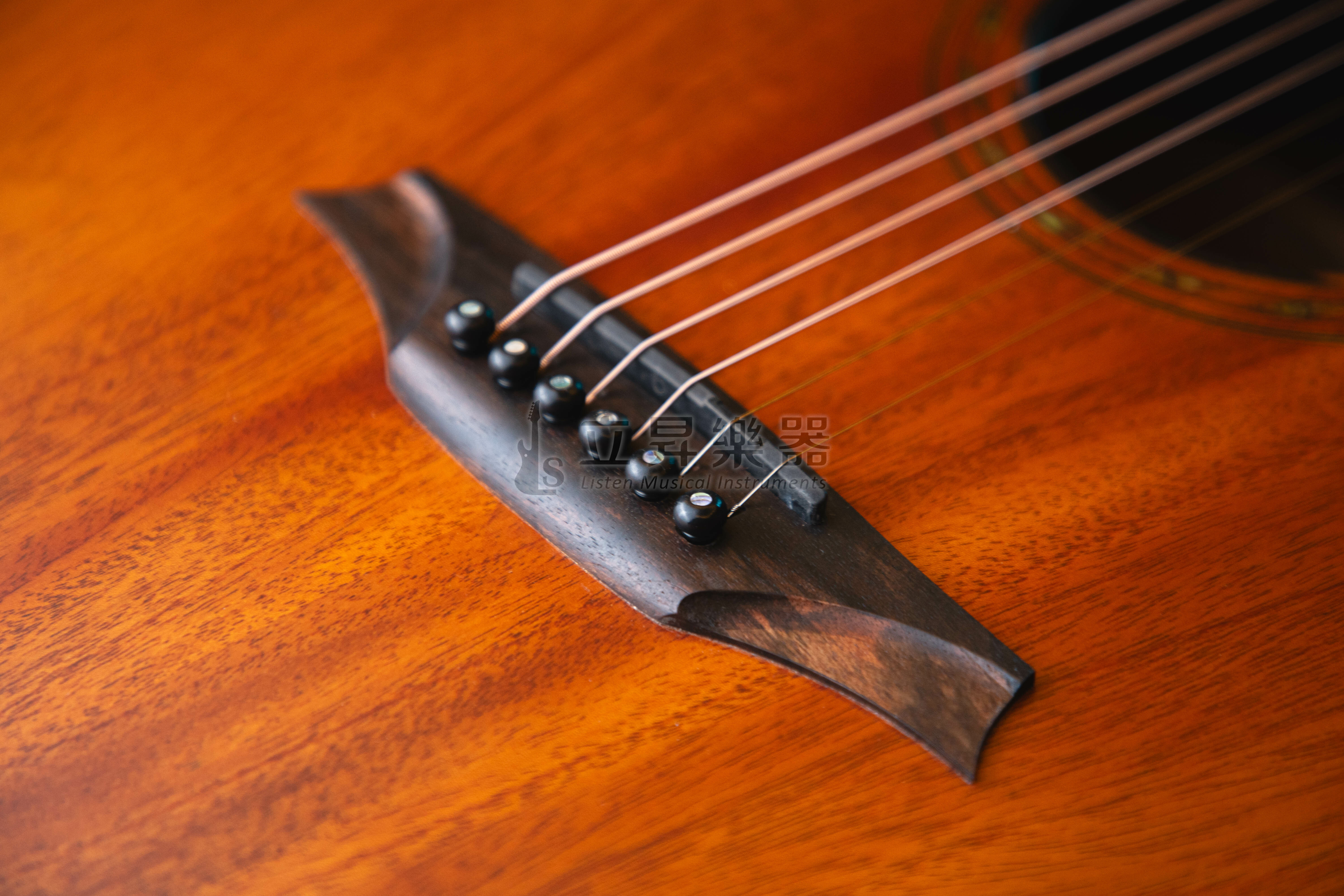 火山 Bromo BAT4MCE 全桃花心木面單 火山指板鑲嵌 阿馬拉烏木琴橋指板 Hillside Auditorium缺角 ToneFlow簍空音梁系統 第 4 張圖片｜三峽鼓 / 打擊