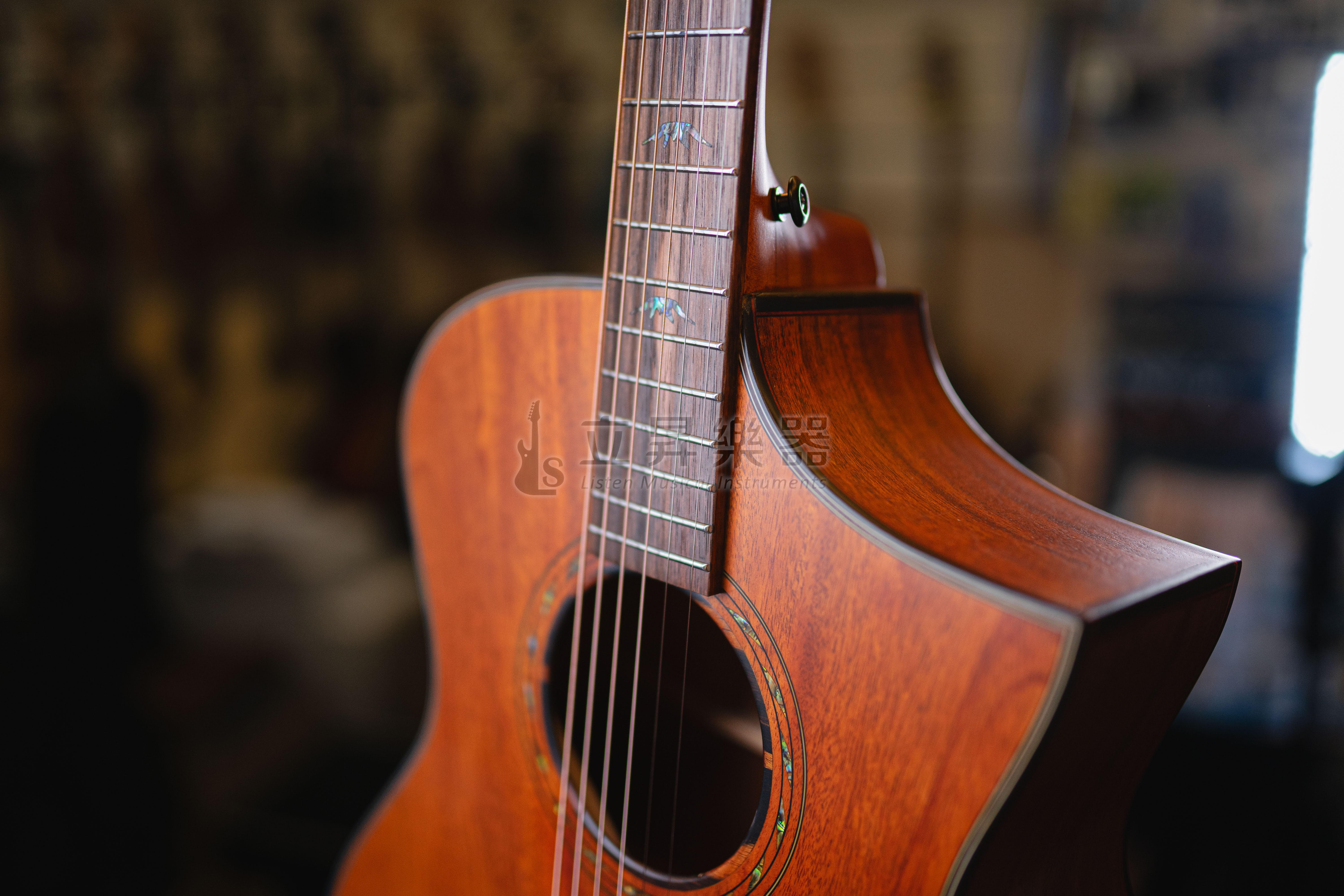 火山 Bromo BAT4MCE 全桃花心木面單 火山指板鑲嵌 阿馬拉烏木琴橋指板 Hillside Auditorium缺角 ToneFlow簍空音梁系統