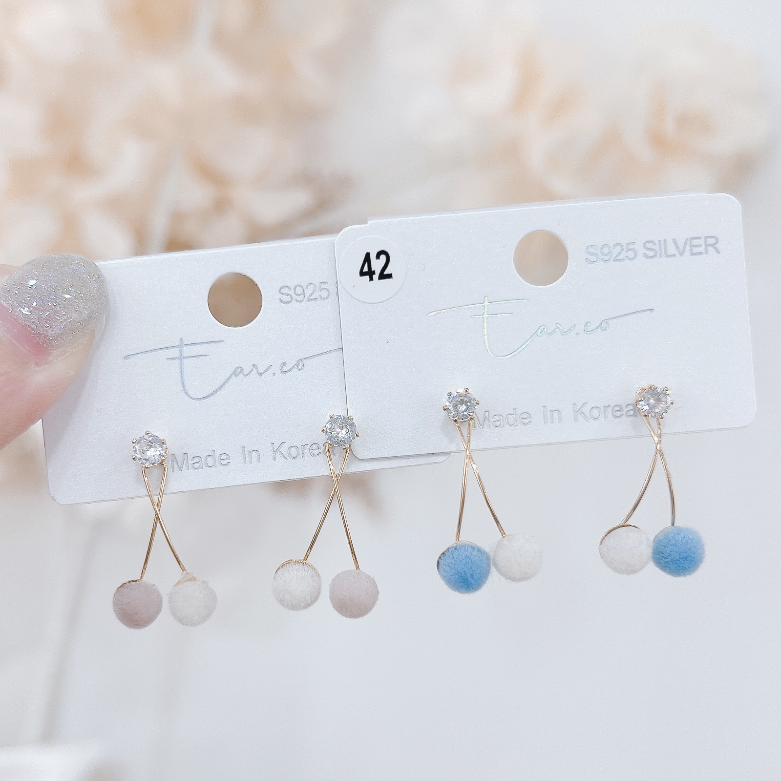 閃石交差絨球耳環 #S010