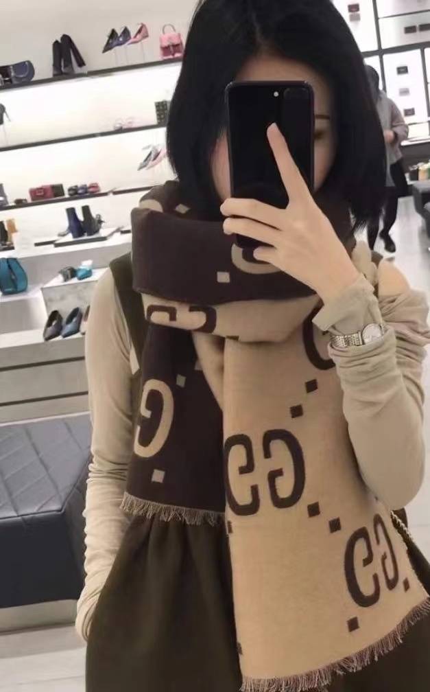 Gucci 最火雙面圍巾 -M