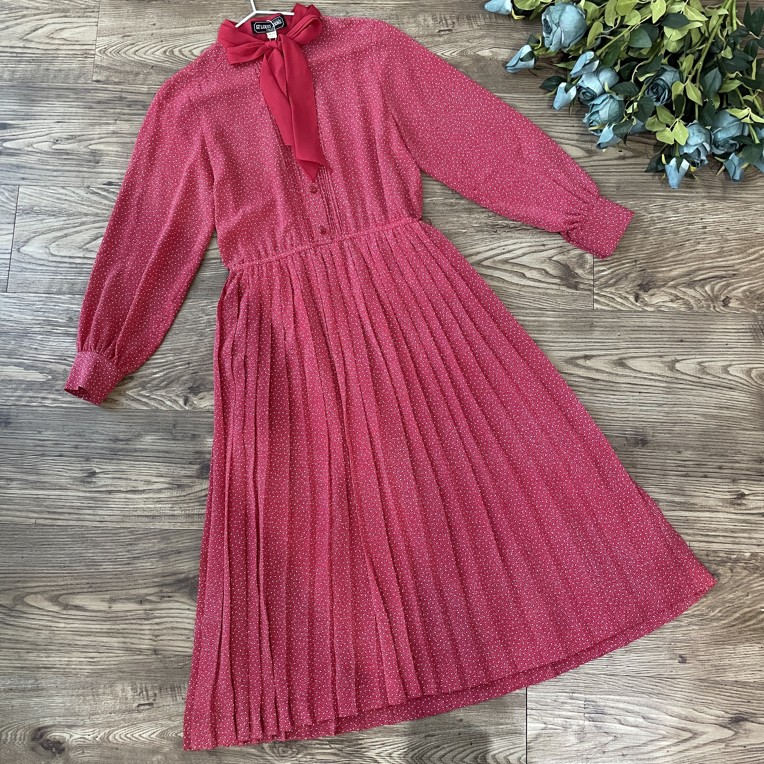 紅色配白波點連身裙