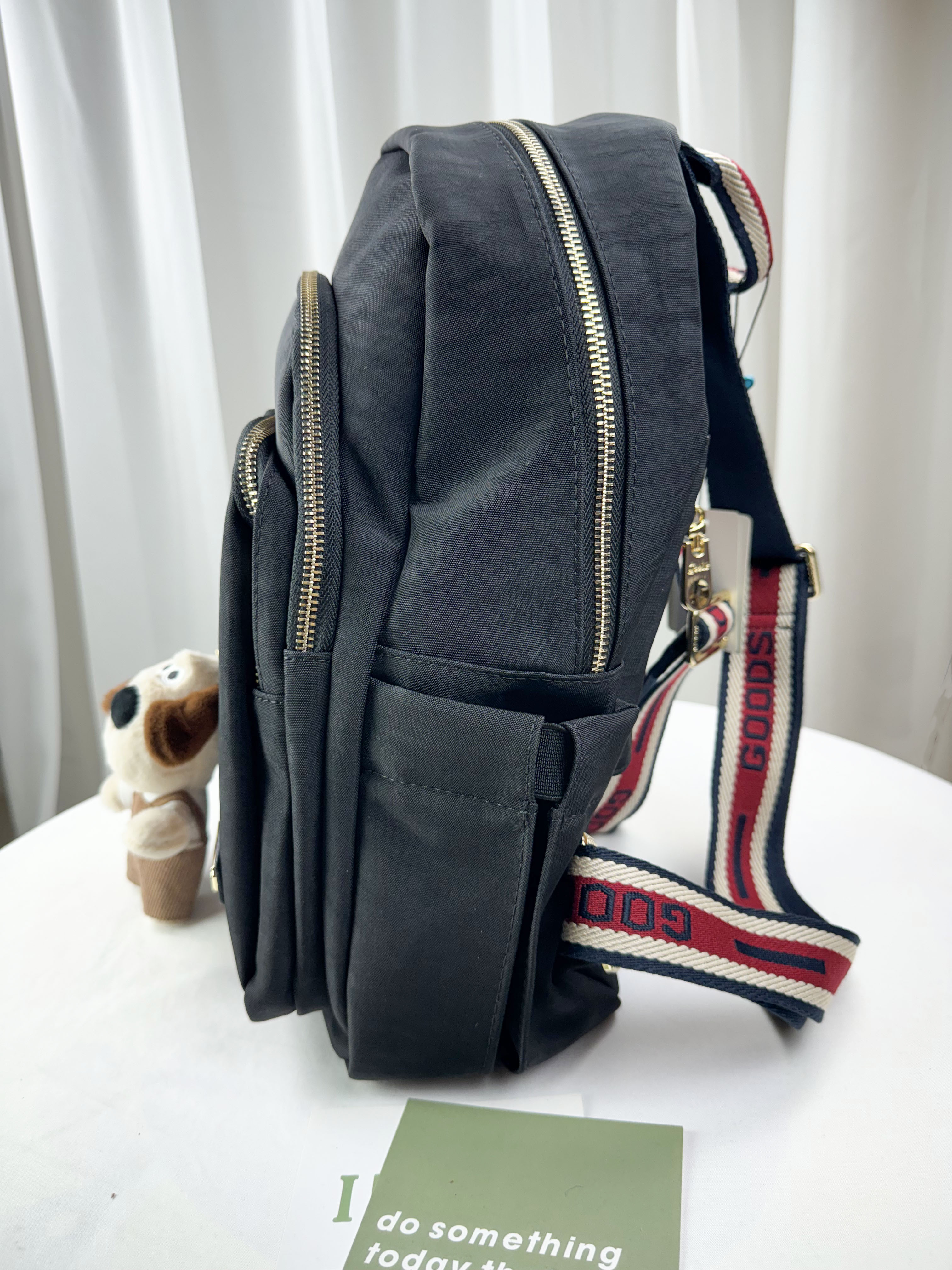 GOODS 織帶黑防潑水後背包 附吊飾  #2847