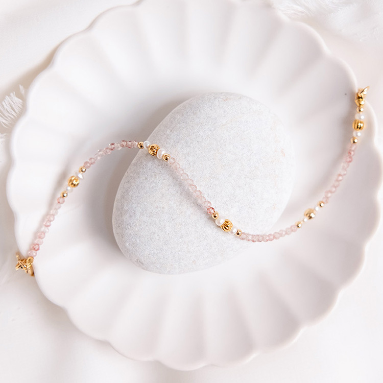 ｜桃花｜摩登女子的爵士樂 • 散拍 – 草莓晶 – 手鍊