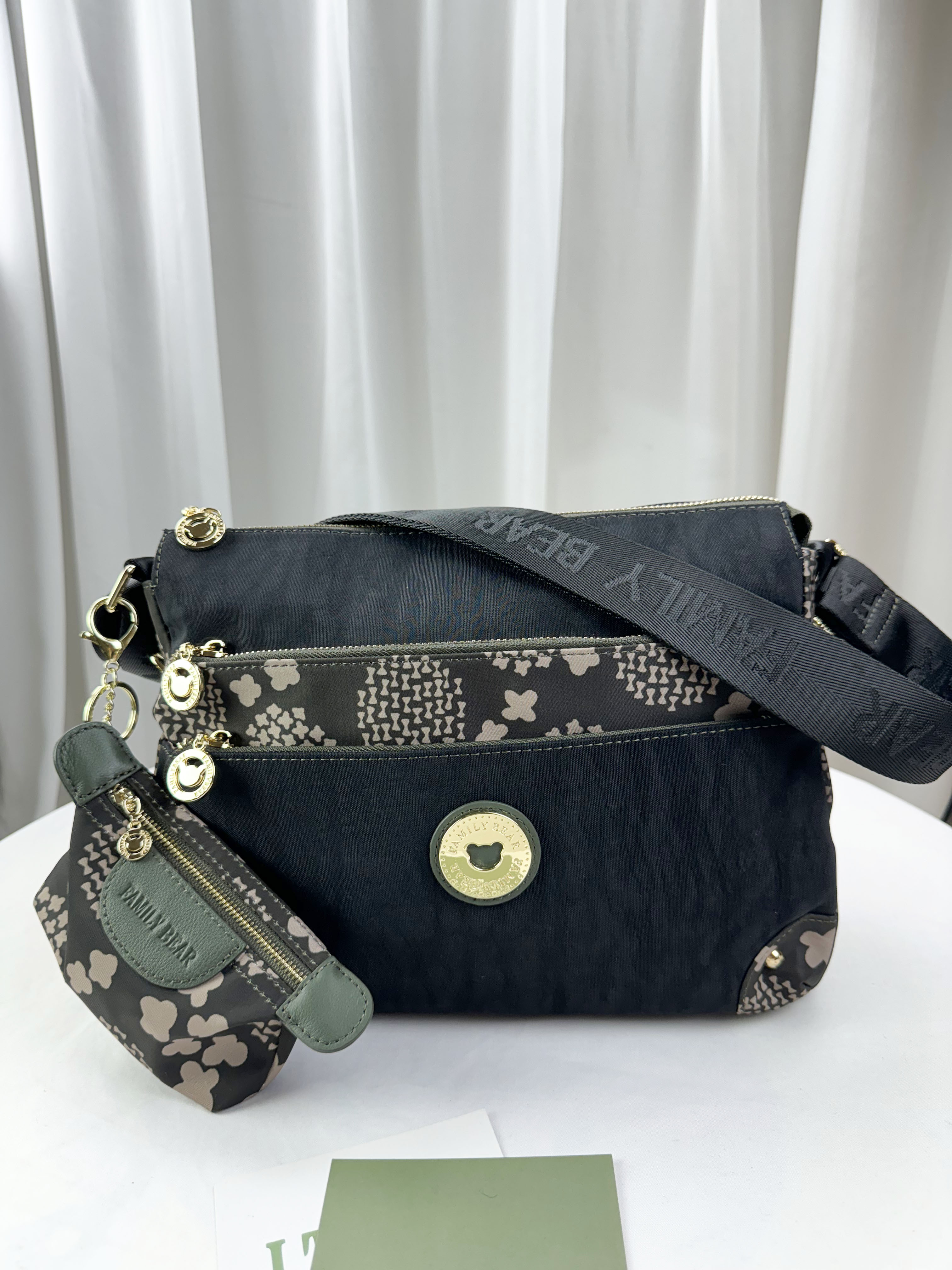 FamilyBear 墨綠圖騰防潑水側背包 附零錢包 #2045