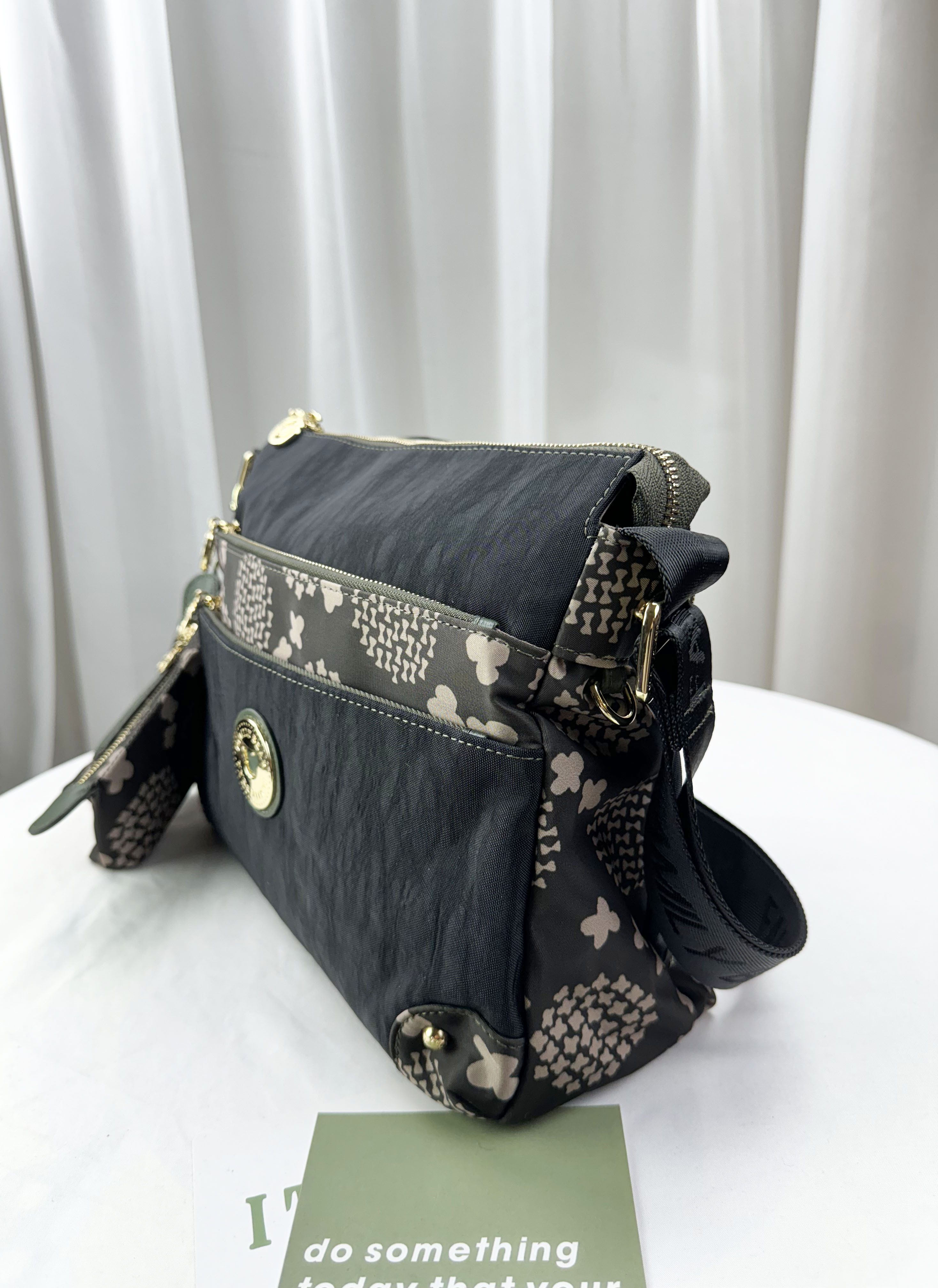 FamilyBear 墨綠圖騰防潑水側背包 附零錢包 #2045