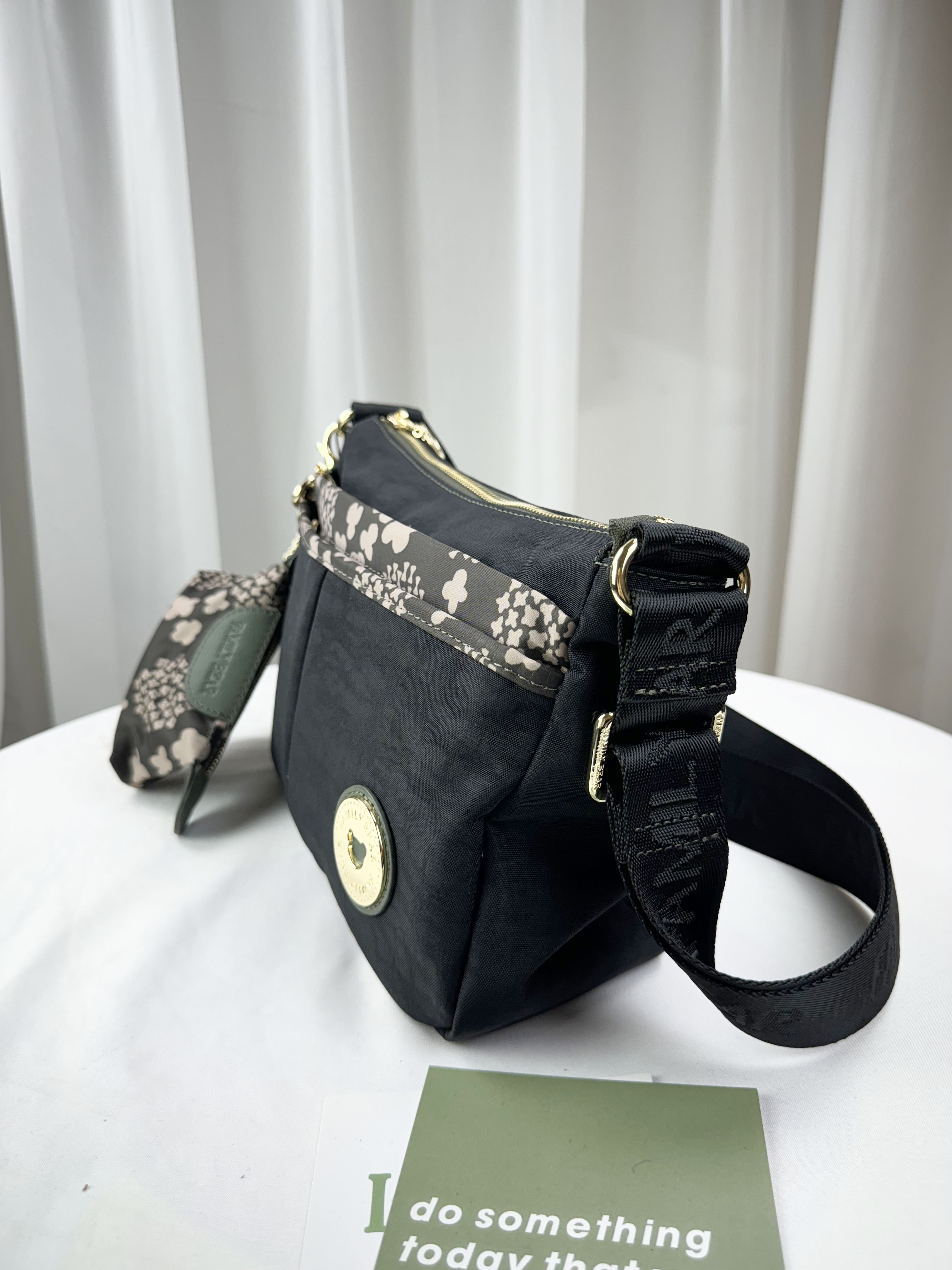 FamilyBear 墨綠圖騰防潑水側背包 附零錢包  #2746