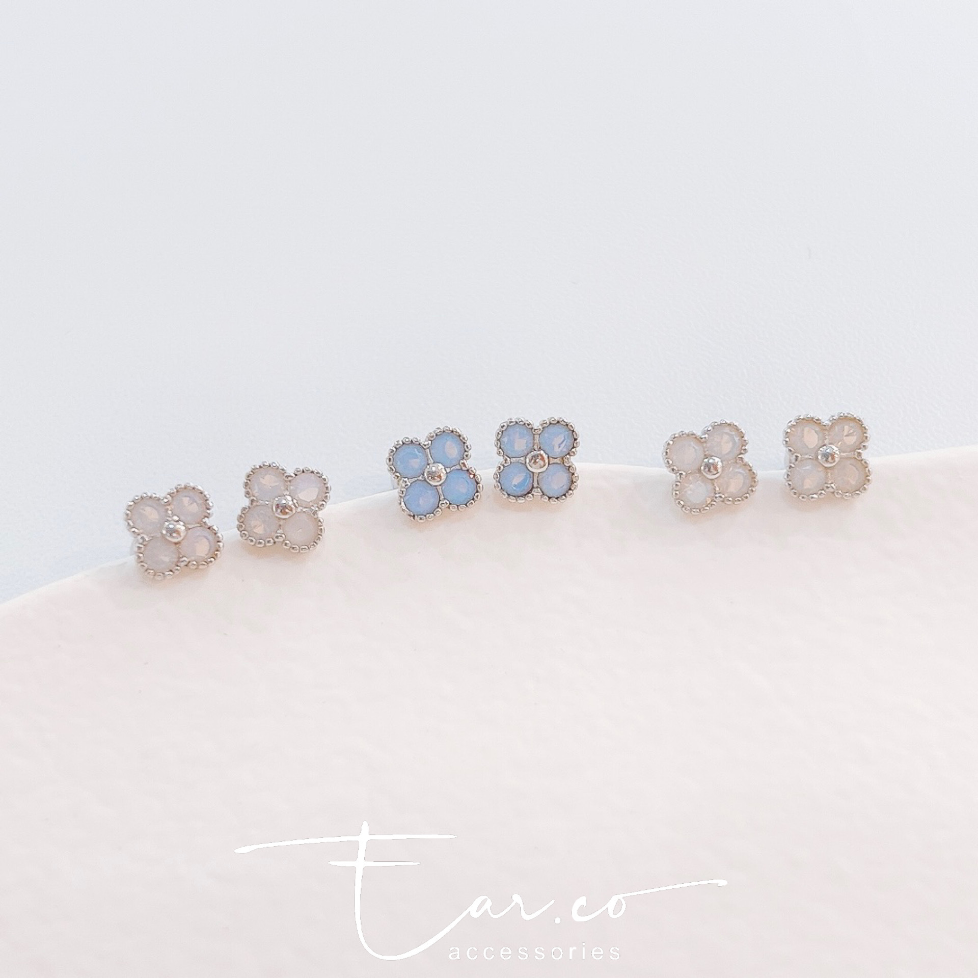 蛋白石四葉草純銀耳珠/耳骨釘 [一對]