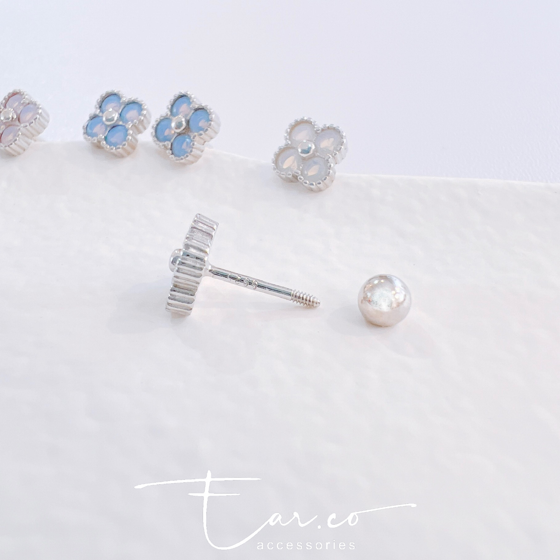 蛋白石四葉草純銀耳珠/耳骨釘 [一對]