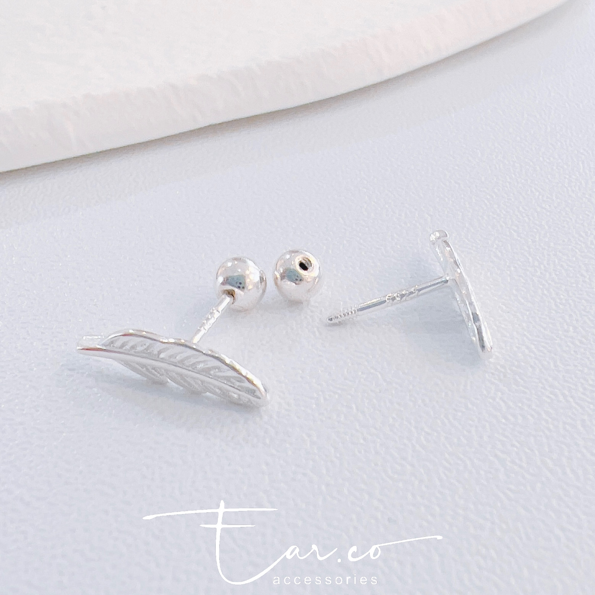 質感小羽毛純銀耳珠/耳骨釘 [一對]