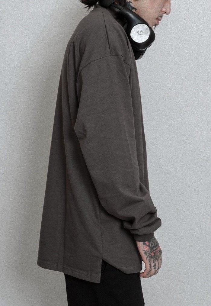 【21218】開叉不對稱半高領設計短T