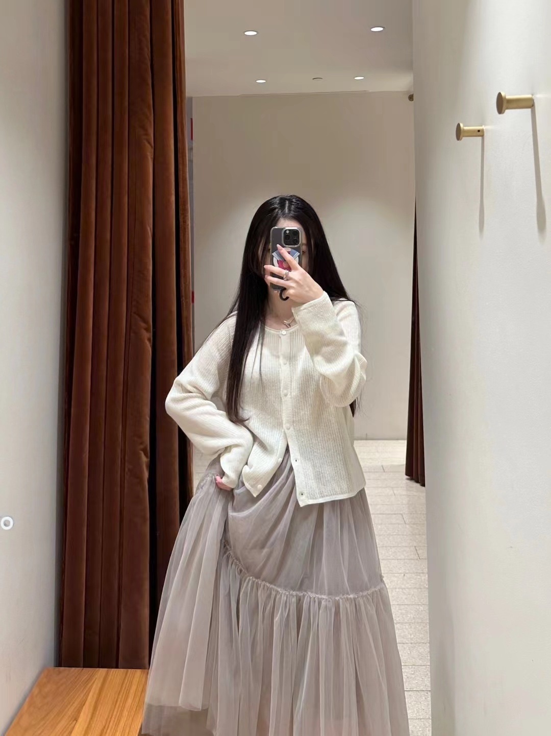 💛FARI 輕薄款 針織小衫 NACIONAL 這個超級顯瘦～ 性價比小開衫 1黑色 白色 灰色 三隻顏色 -T