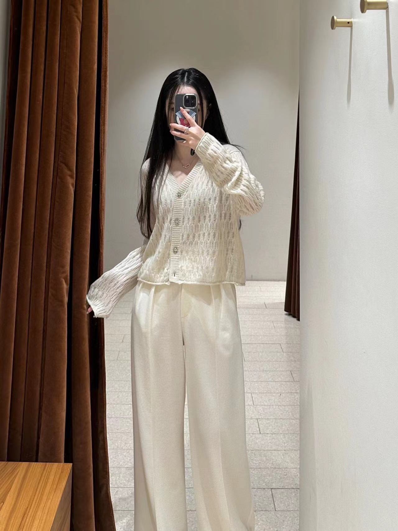 💛FARI JANUARY 鏤空小開衫 100% 山羊絨真係唔貴，感覺可以配很多衣服 -T