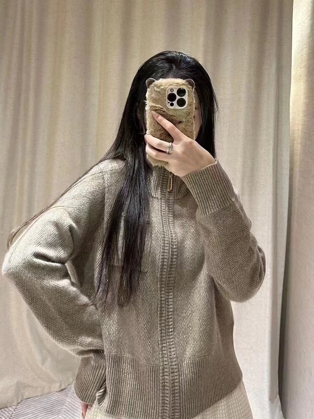 💛FARI MAGIO 兩個顏色，超級好看 很bc的一件拉鍊針織 可外穿可內搭 100% cashmere 性價比超高 -T