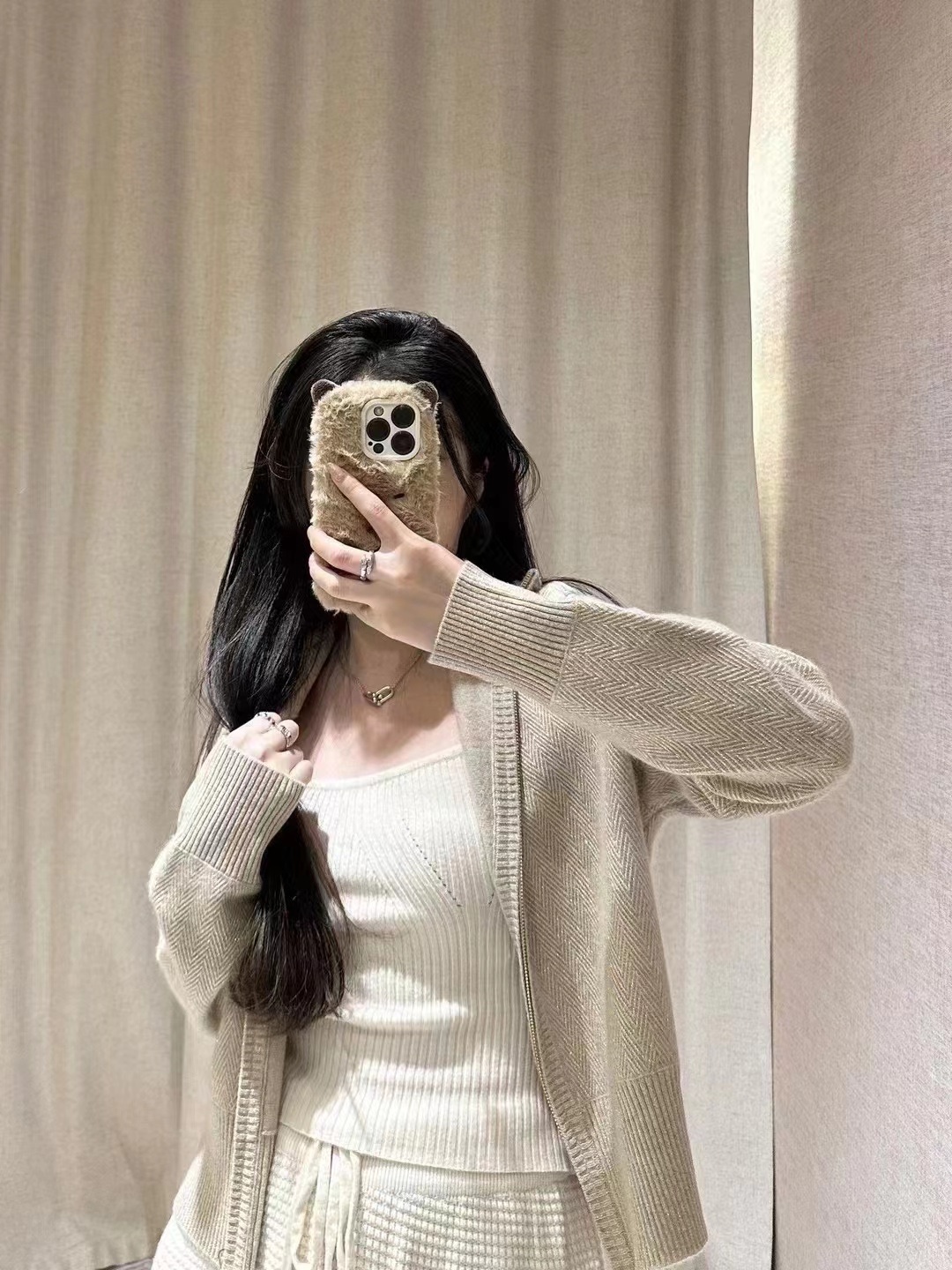 💛FARI MAGIO 兩個顏色，超級好看 很bc的一件拉鍊針織 可外穿可內搭 100% cashmere 性價比超高 -T