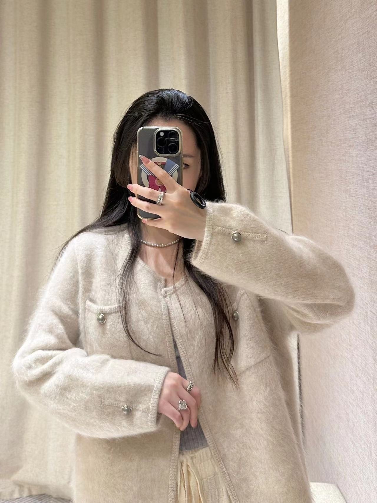 🔥人氣款推薦🔥💛Fari 最近珍珠火到爆 這件羊絨外套必入 100% 羊絨外套  很抵很實在 -T