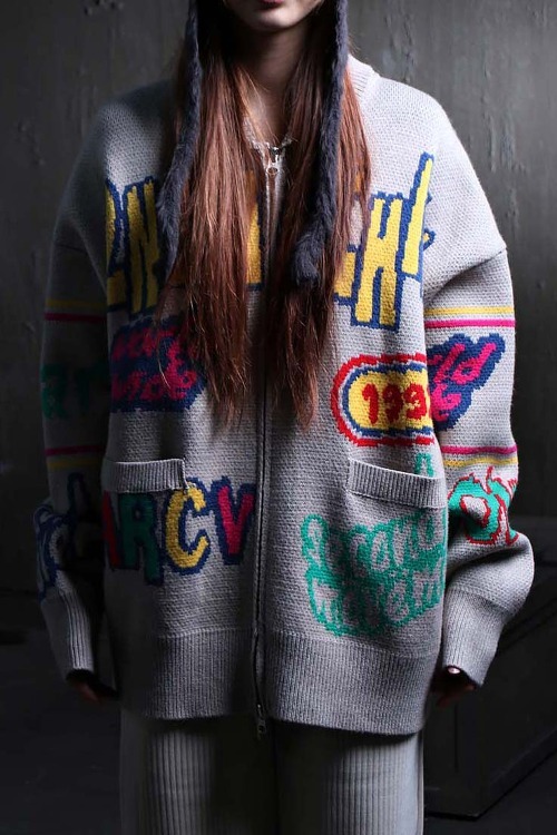 字母提花雙向針織拉鍊外套