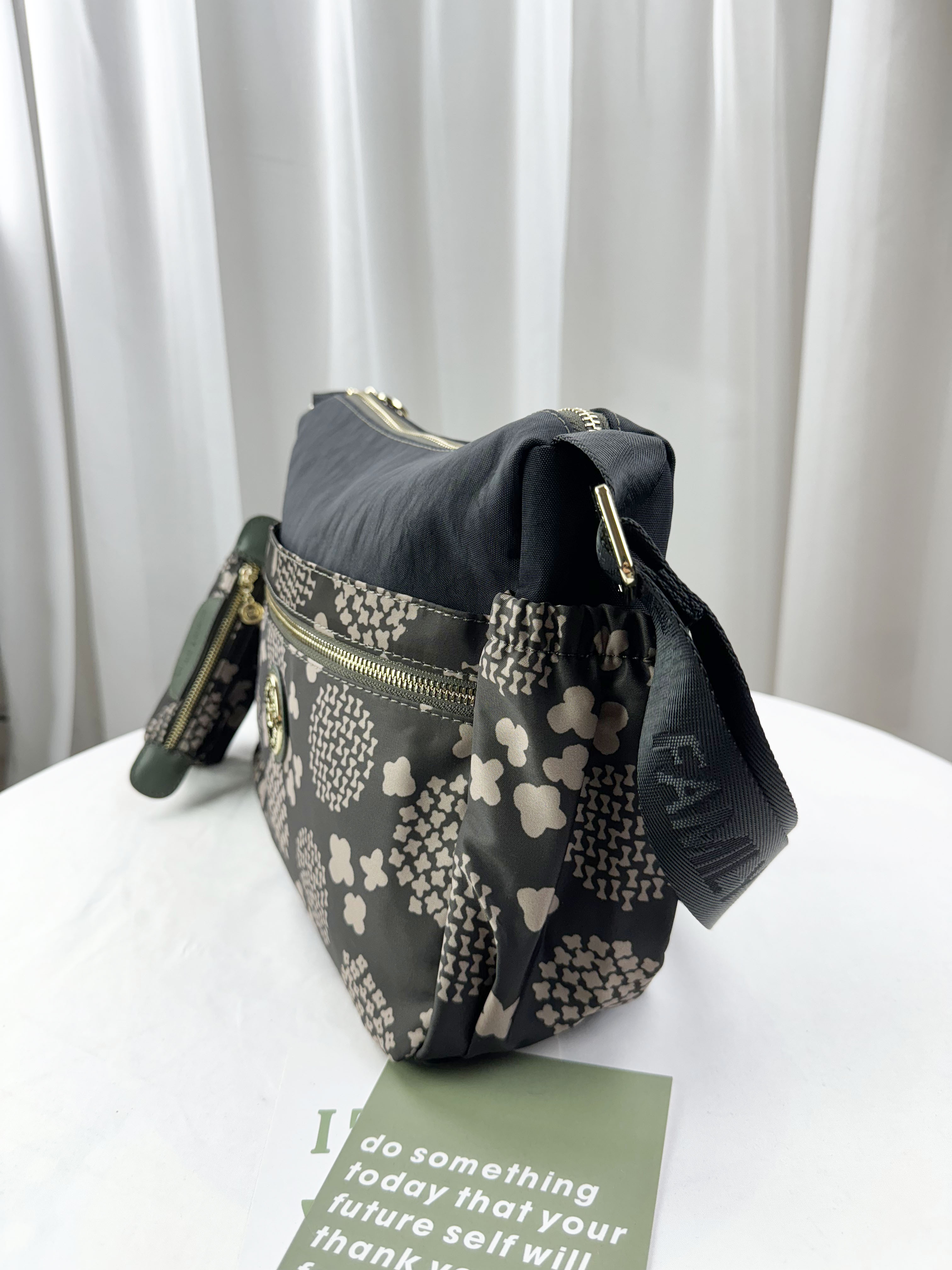 FamilyBear 墨綠圖騰防潑水側背包 附零錢包  #2860