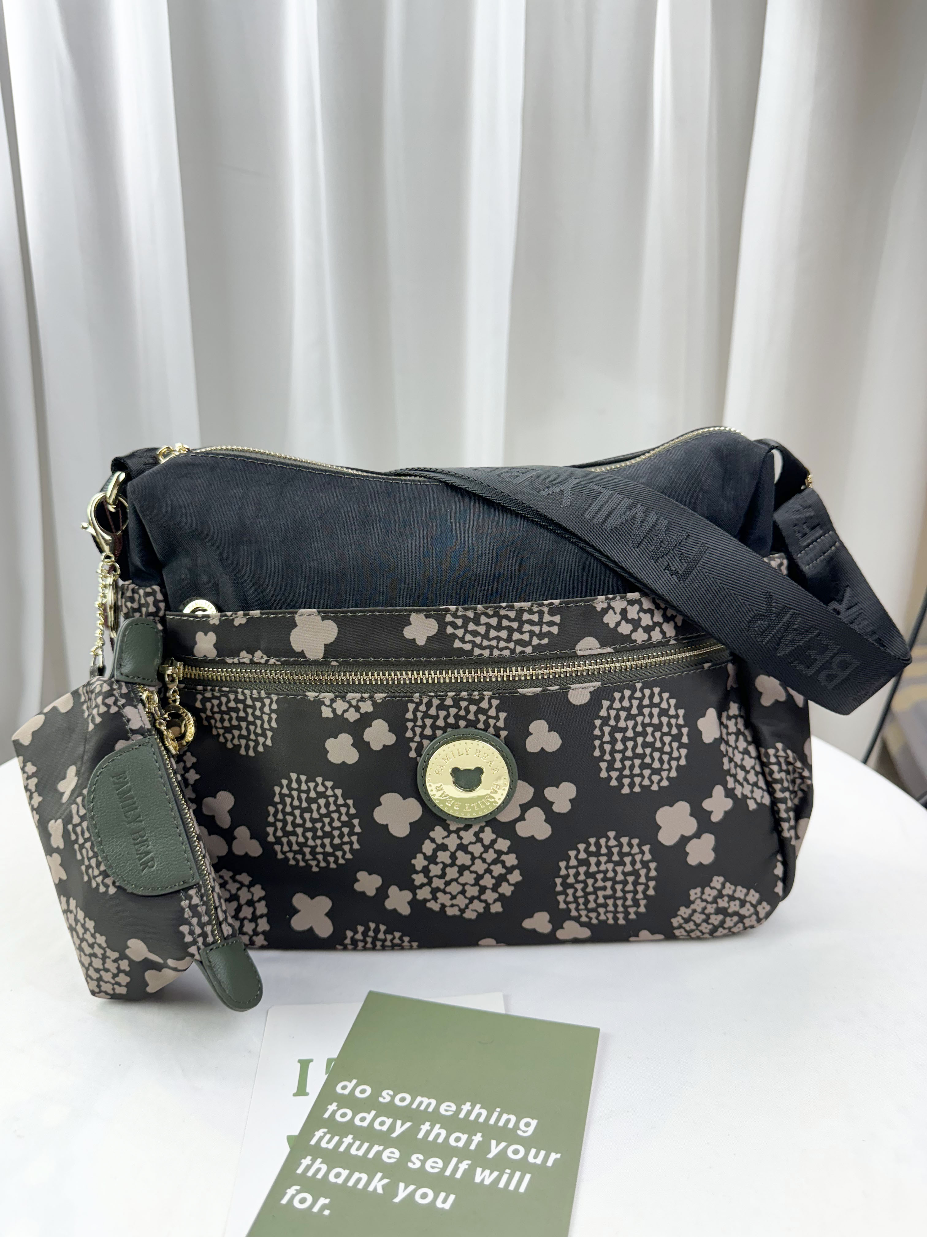 FamilyBear 墨綠圖騰防潑水側背包 附零錢包  #2860