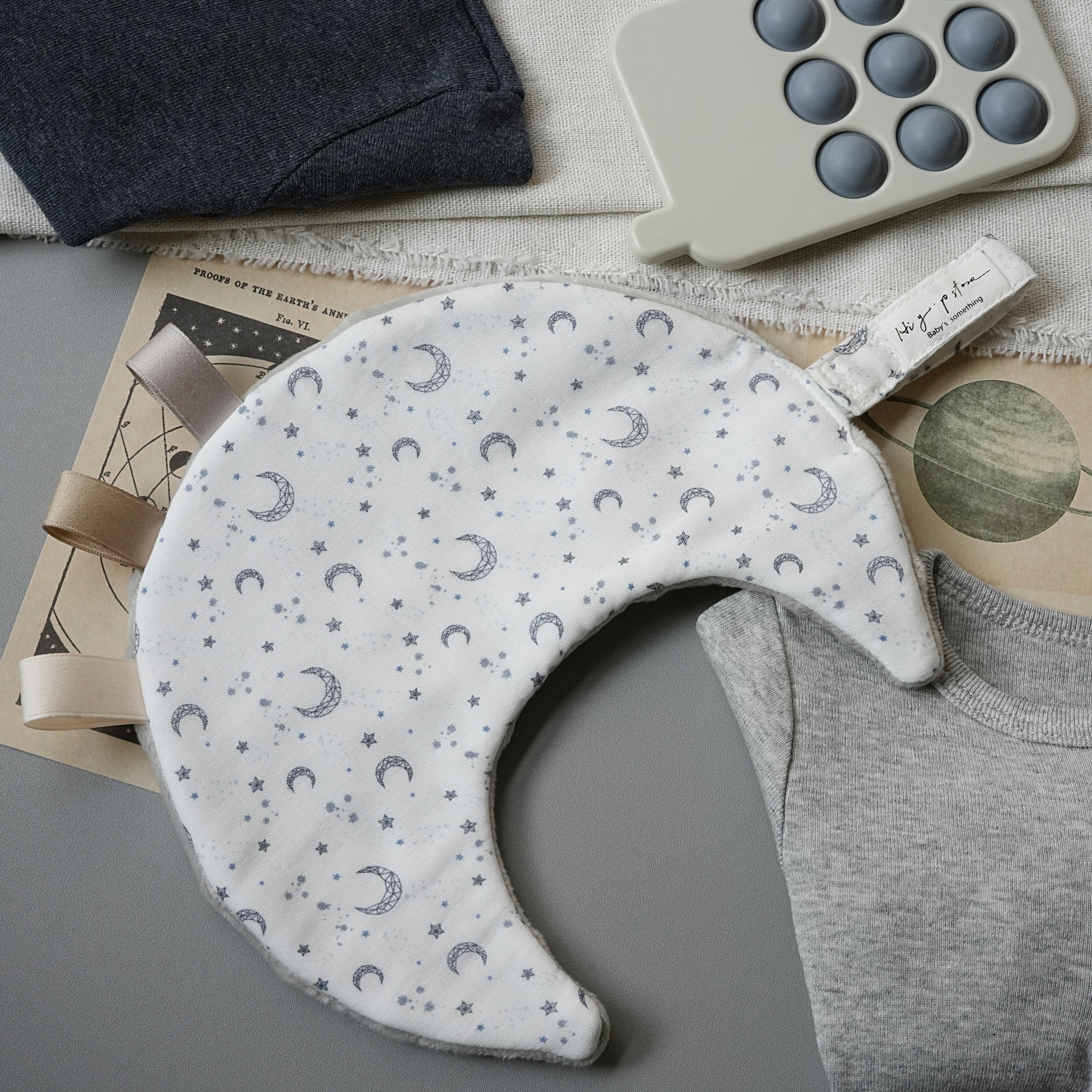 Hi Y.P store-獨家設計款-月光安撫巾-幾何月光