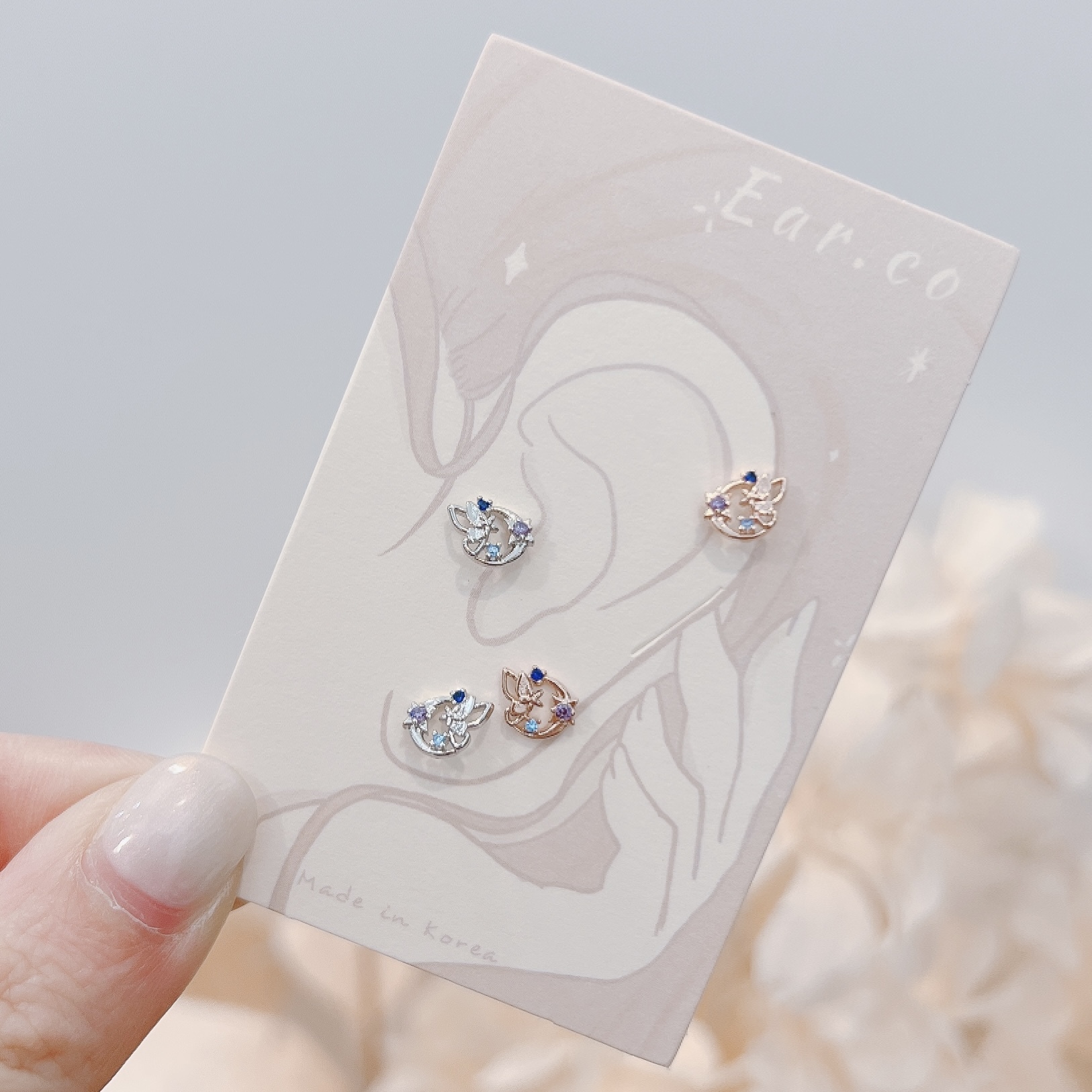 小蝴蝶藍紫色花圈醫療鋼耳珠/耳骨釘 [一對]