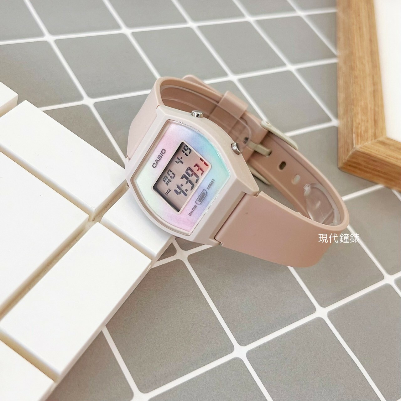 【CASIO 卡西歐】粉彩漸層電子錶 LW-205H-4A 35mm 現代鐘錶