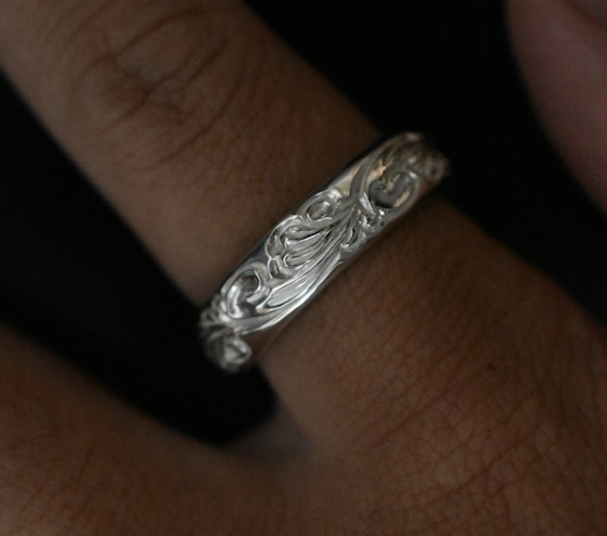 karakusa half round ring