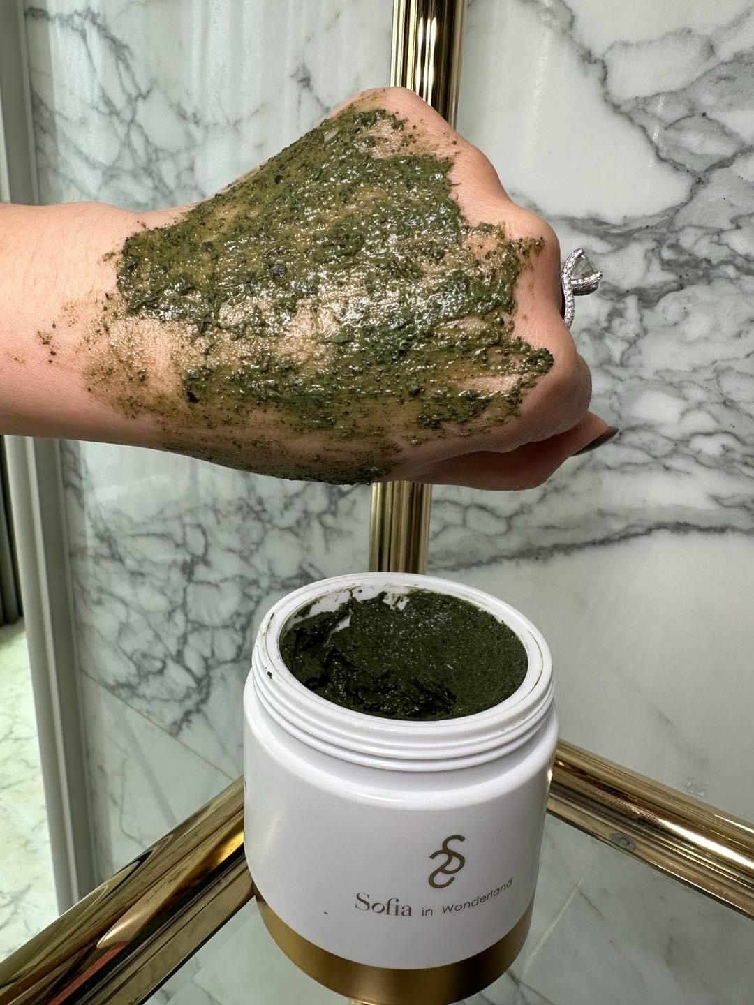 Sofia in wonderland 鮮針膜