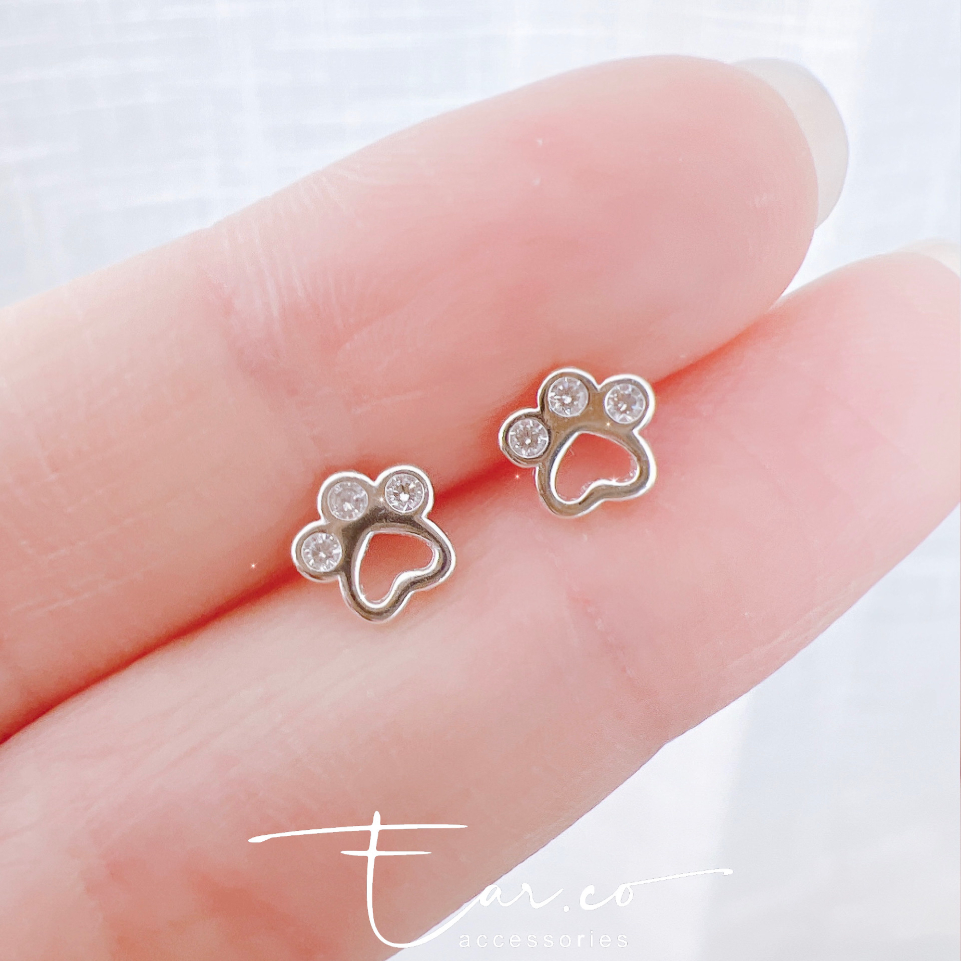 心形閃石小腳掌耳珠/耳骨釘 [一對] #P040