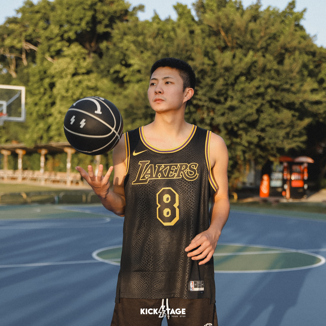 <特價不退換> NIKE KOBE Black Mamba Mentality Swingman 黑色 曼巴 蛇紋 球衣 湖人 黑黃 球衣【FN7297-010】NKNBA