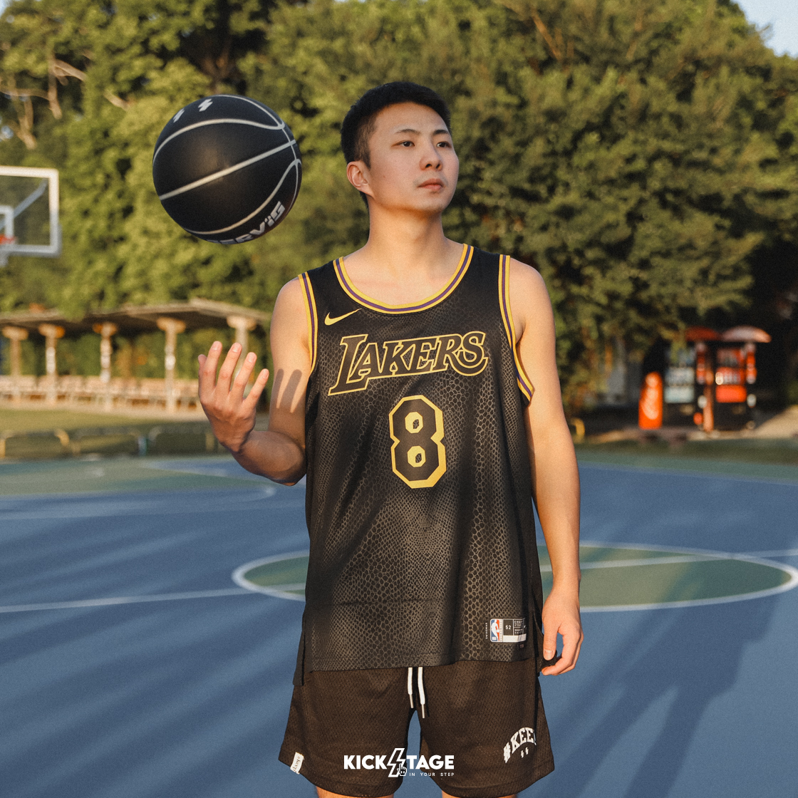 <特價不退換> NIKE KOBE Black Mamba Mentality Swingman 黑色 曼巴 蛇紋 球衣 湖人 黑黃 球衣【FN7297-010】NKNBA