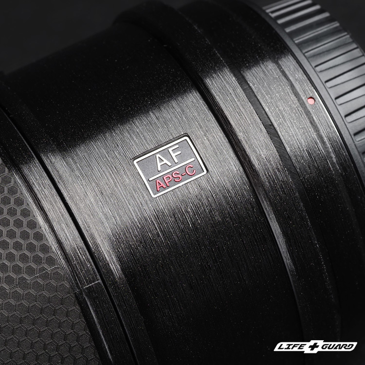 LIFE+GUARD 髮絲黑貼膜質感特寫，LIFE+GUARD 設計風格