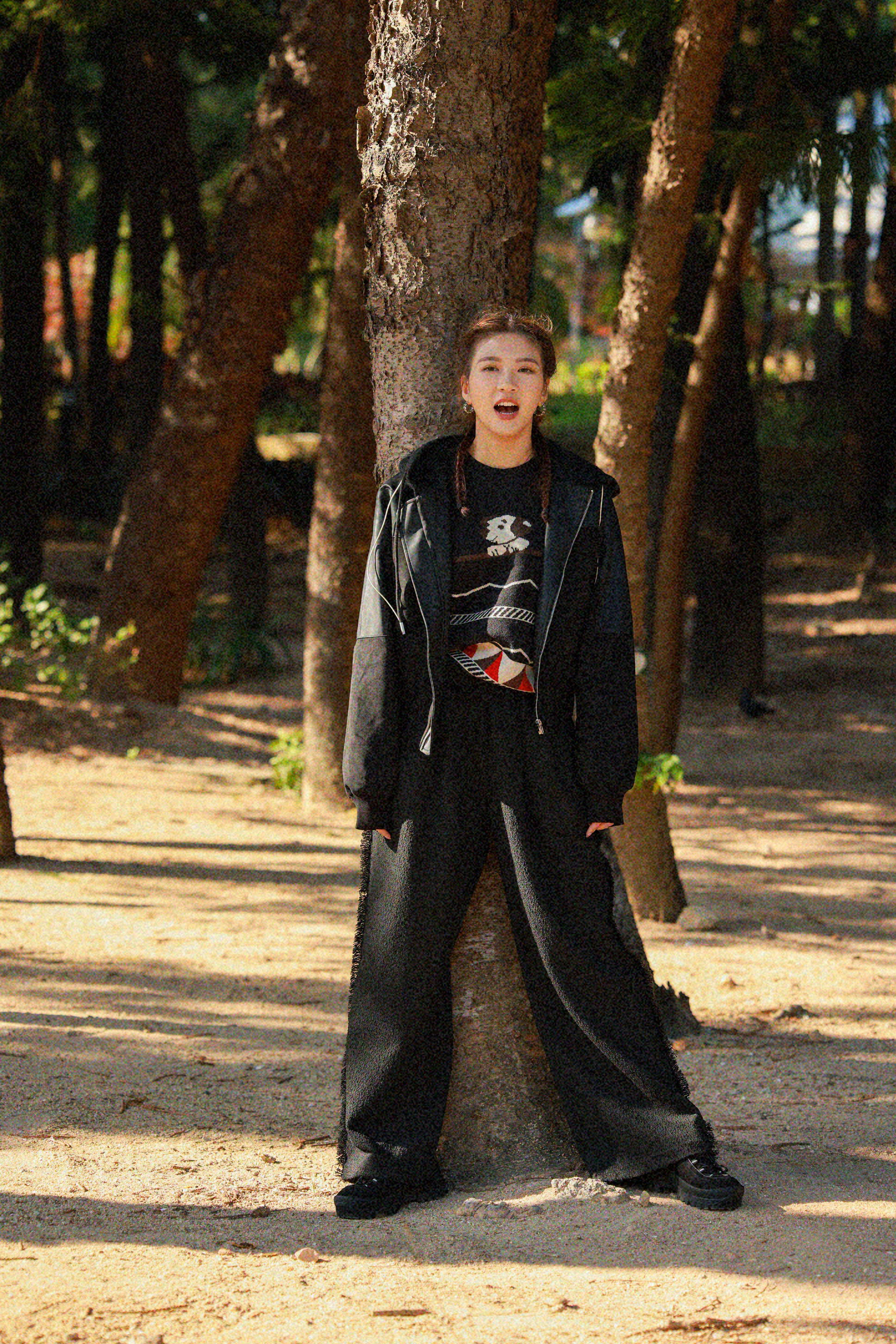 三隻小狗圖案花紋間冷衫（*現貨款式）