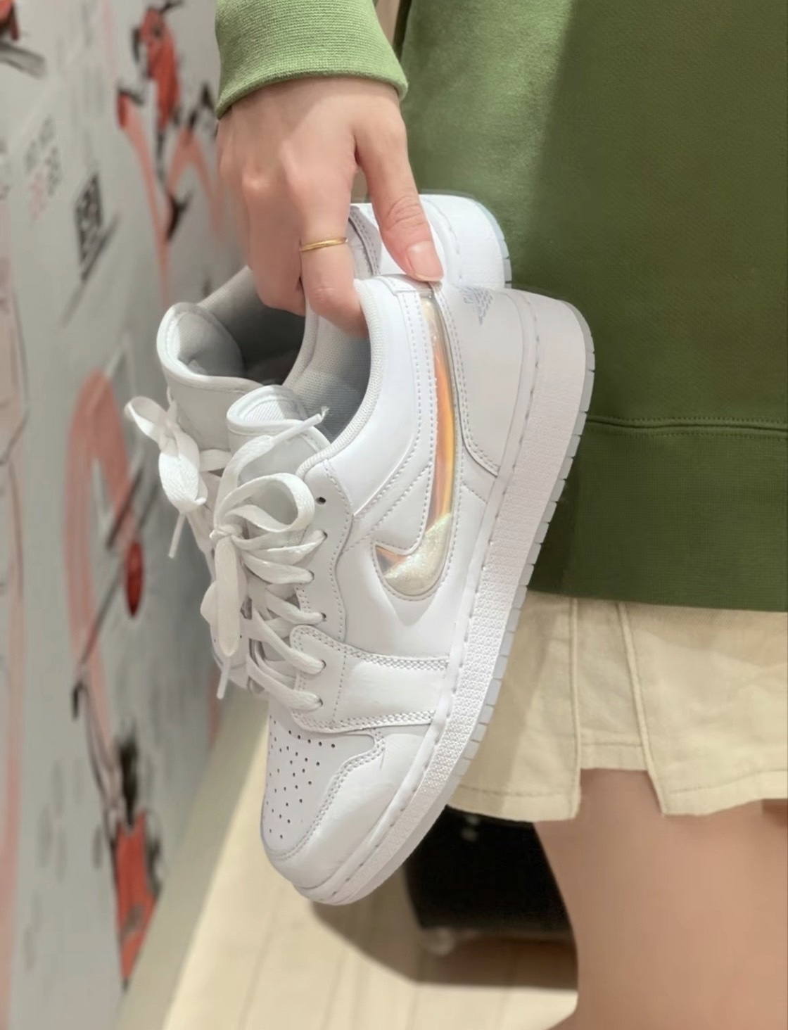 Nike Air Jordan 1 (GS) 雪白星辰流沙