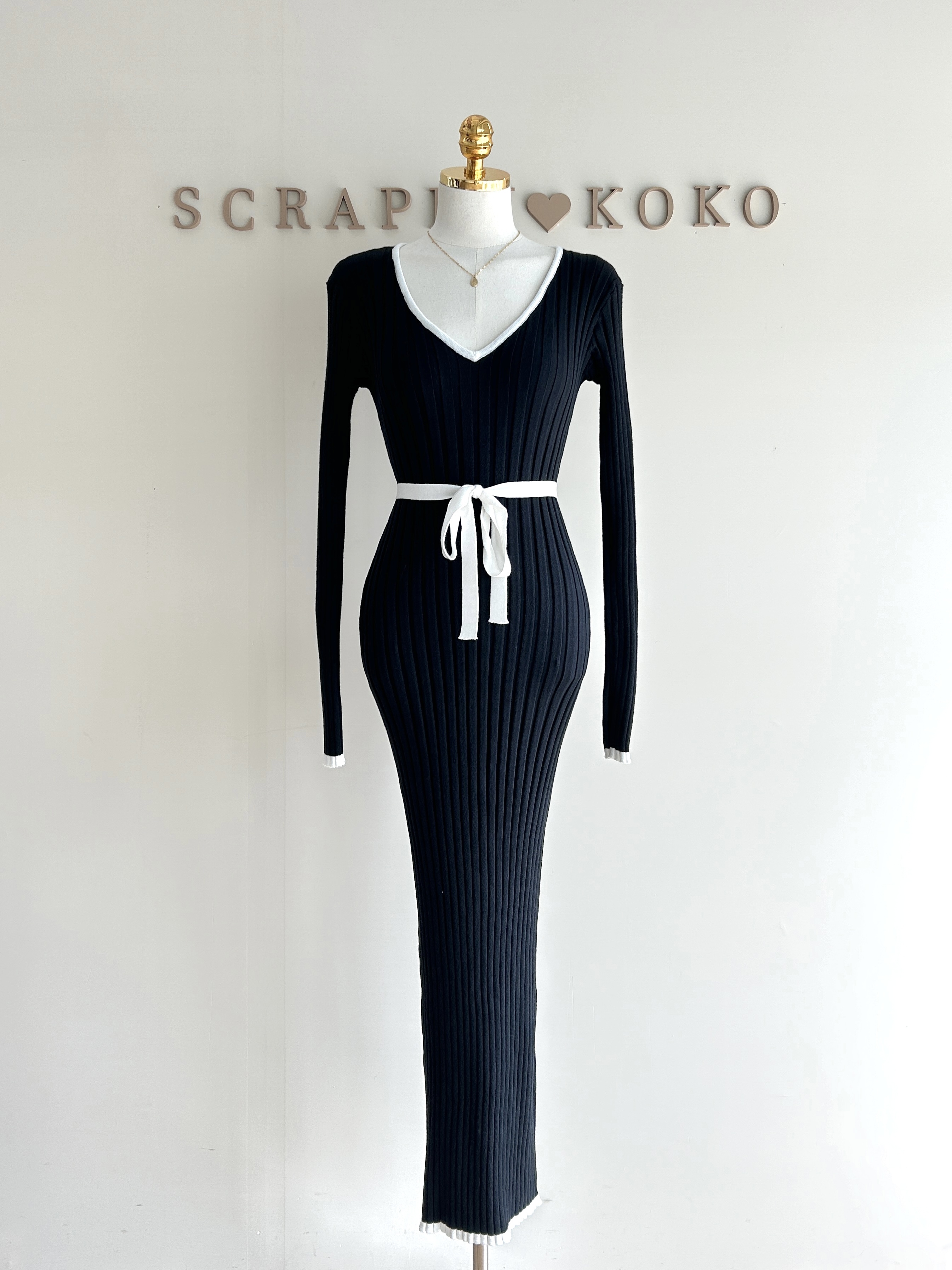 Hepburn 黑白撞色針織長洋裝