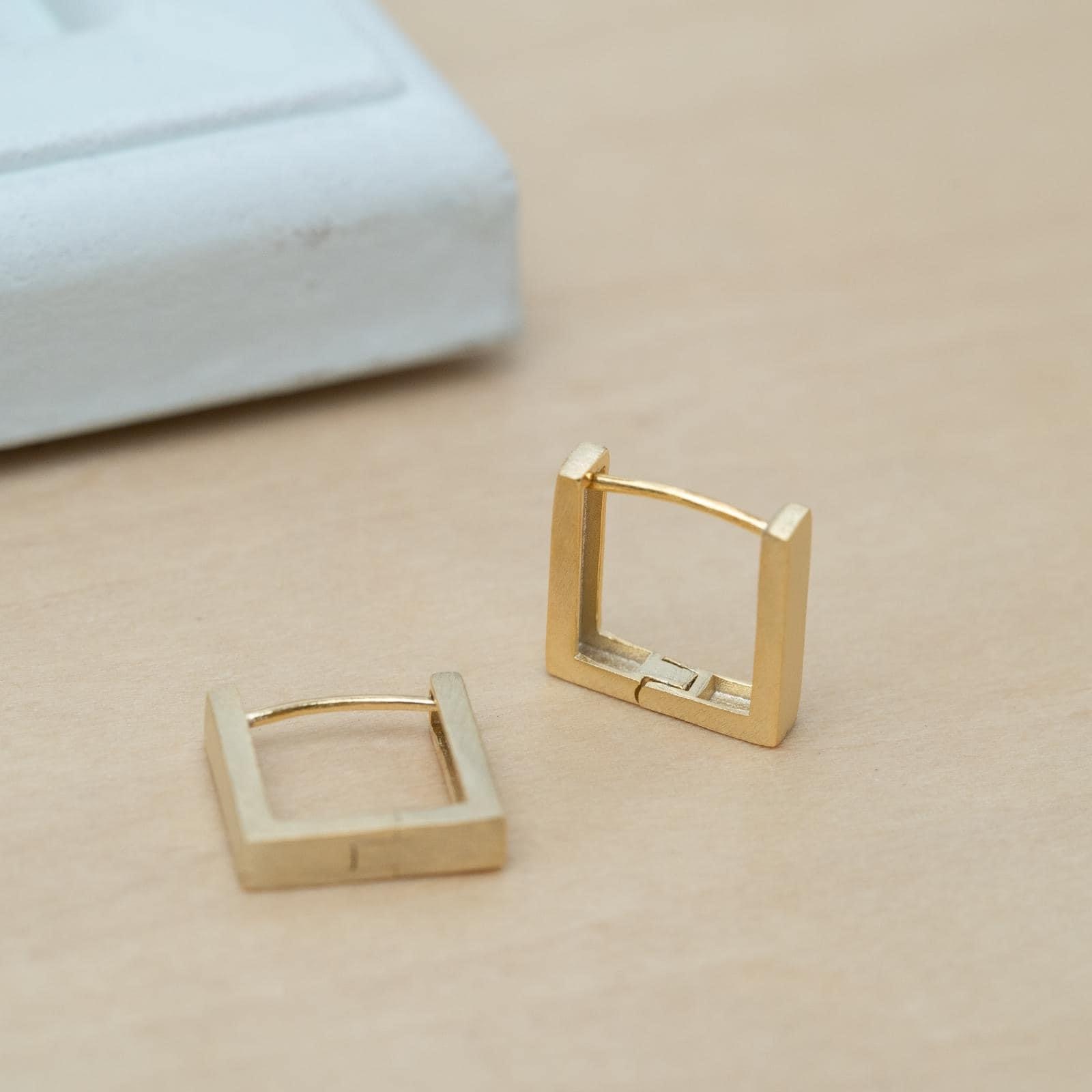 純銀磨砂方型耳環 寬3.5mm直徑8mm