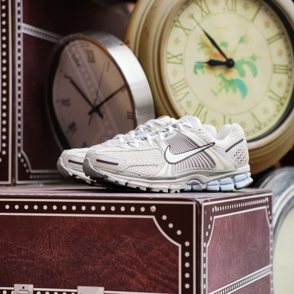 Nike Zoom Vomero 5 “LIGHT OREWOOD BROWN” 燕麥灰藍 反光 北卡藍 水藍 復古慢跑鞋
