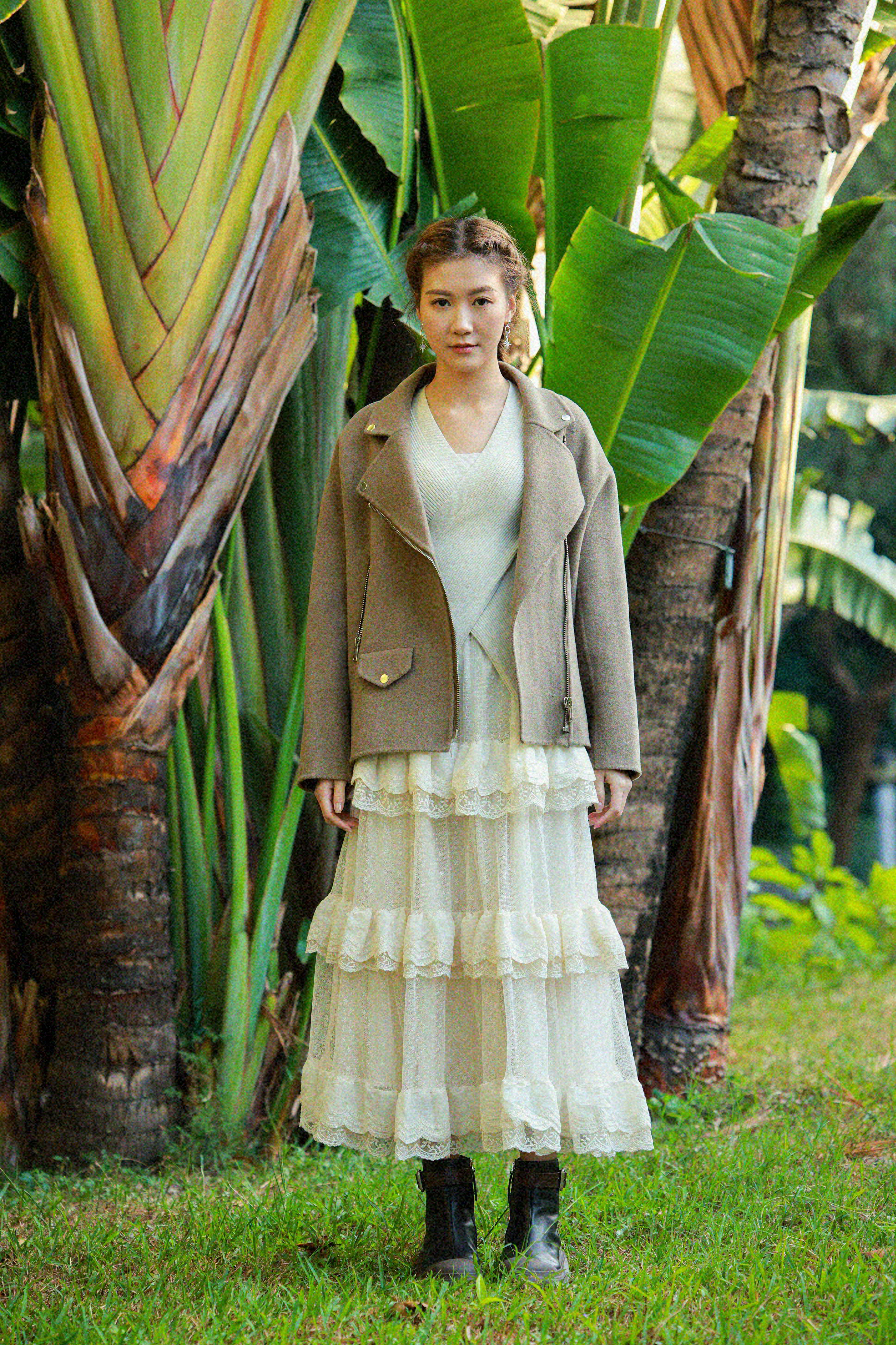 左右冚大V針織上衣（現貨款式）