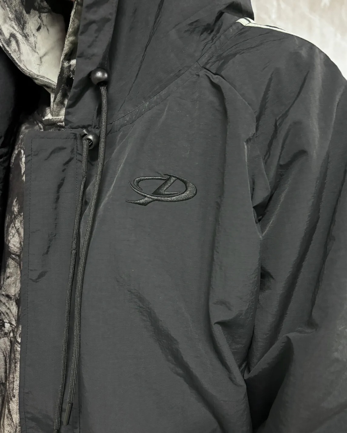 OPO線條運動短版夾克