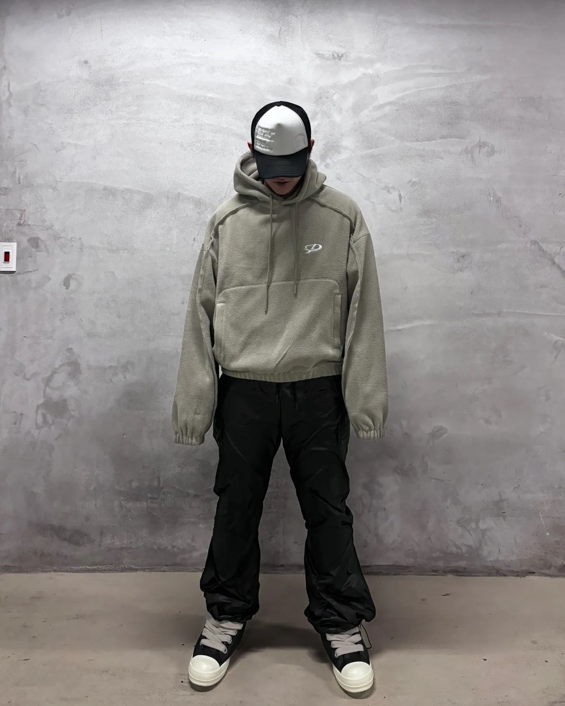 OPO DESIGN 結構絨毛連帽衛衣