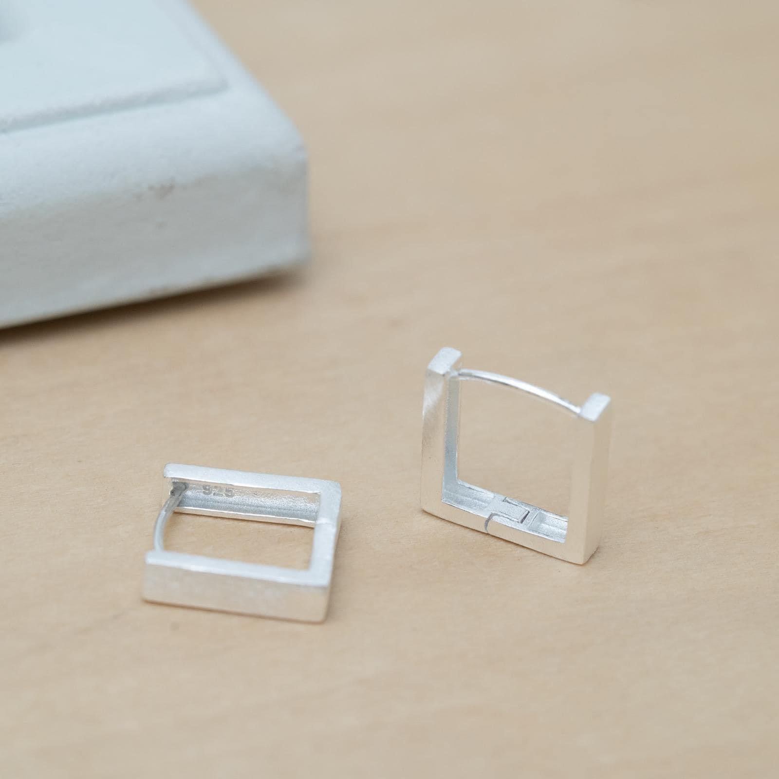 純銀磨砂方型耳環 寬3.5mm直徑14mm