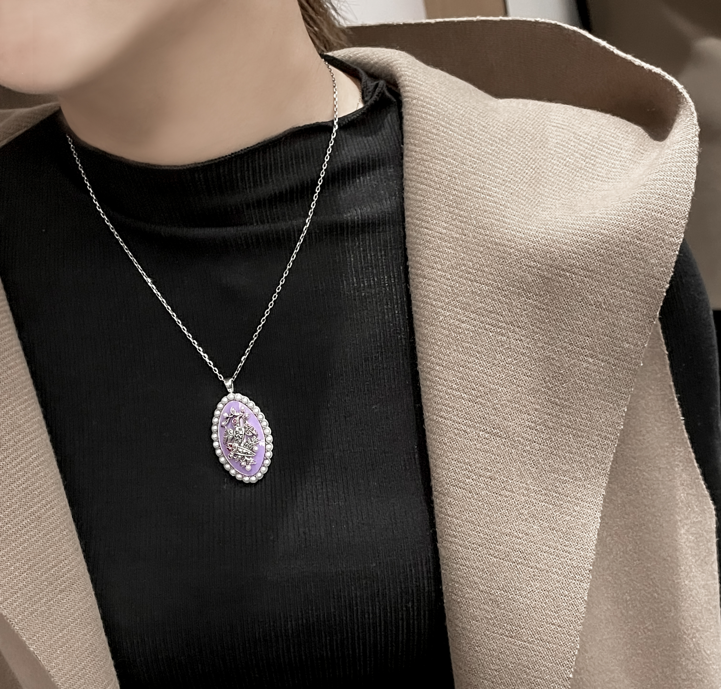 紫色琺瑯雕刻墜子