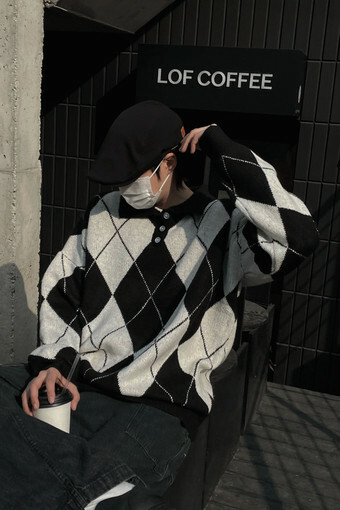 Studio菱形領子針織衫上衣