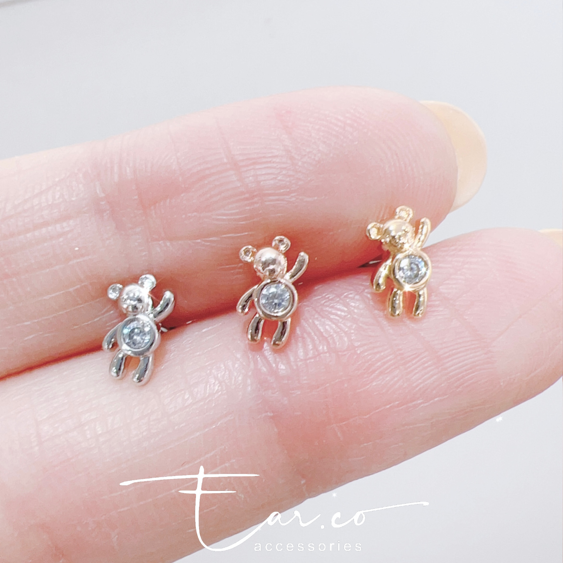 閃石舉手小熊耳珠/耳骨釘 [單支]