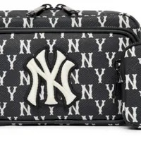 [S] MLB MONOGRAM MINI CROSS BAG NEW YORK YANKEES BLACK, 3ACRS012N-50BKS (SMLB317)