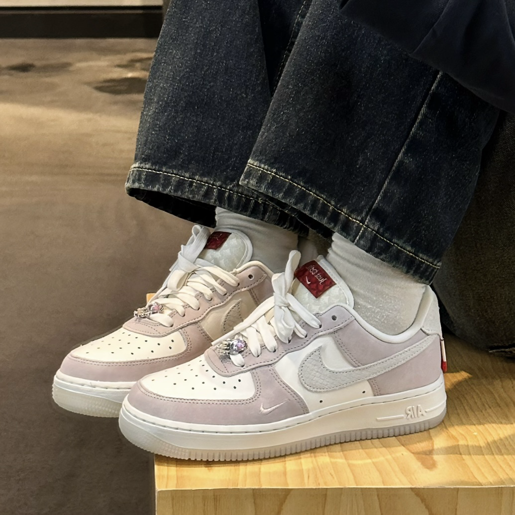 Nike AF1 Low Year of the Dragon 米白藕粉 龍年限定 女鞋 FZ5066-111
