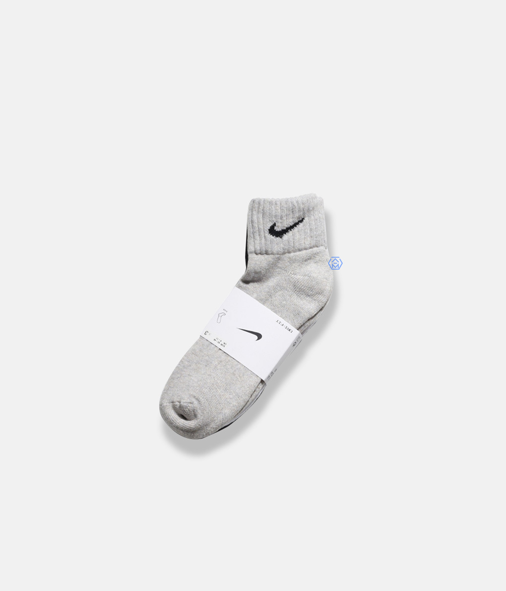 Nike Cushioned Quarter Socks 三色中筒厚底運動襪一組(三雙入) (SX4926-901)