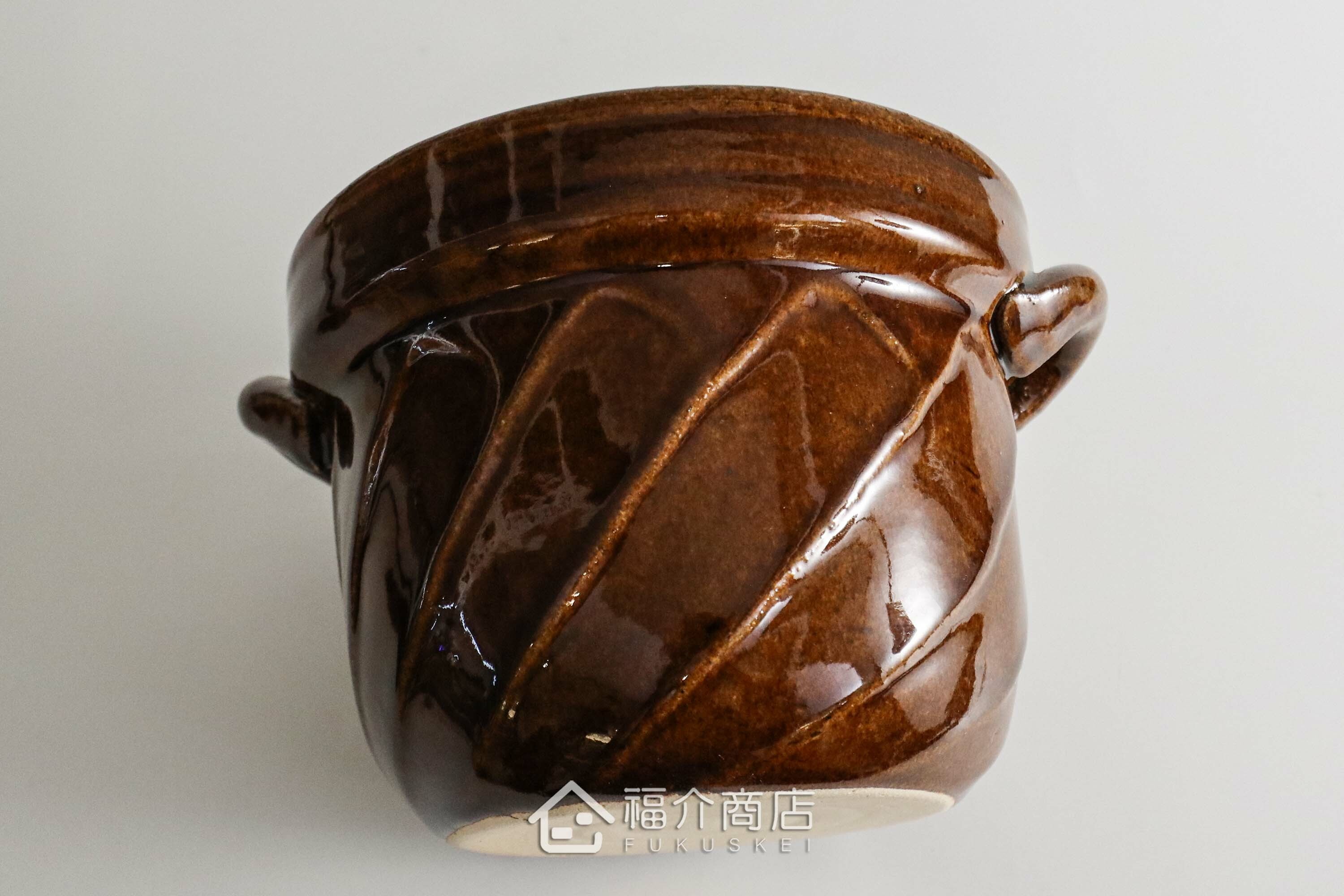 煮飯用陶瓷材質的飯鍋